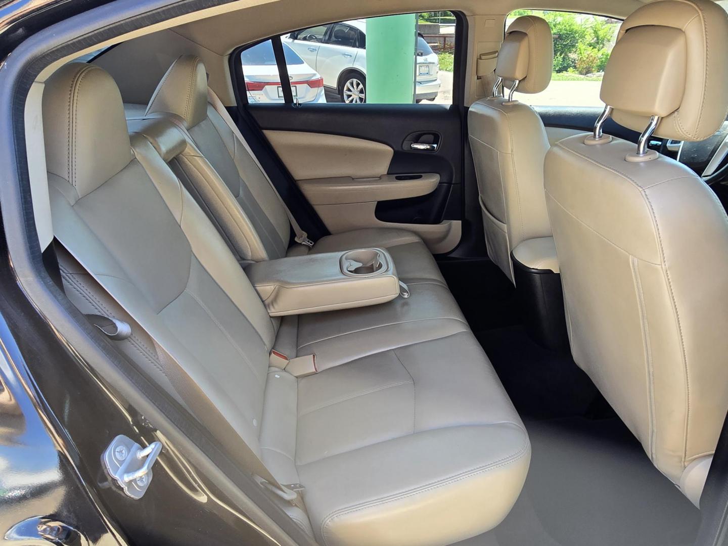 2014 Chrysler 200 Limited (1C3CCBCG3EN) with an 3.6L V6 DOHC 24V FFV engine, 6-Speed Automatic transmission, located at 2660 S.Garland Avenue, Garland, TX, 75041, (469) 298-3118, 32.885387, -96.656776 - Photo#16