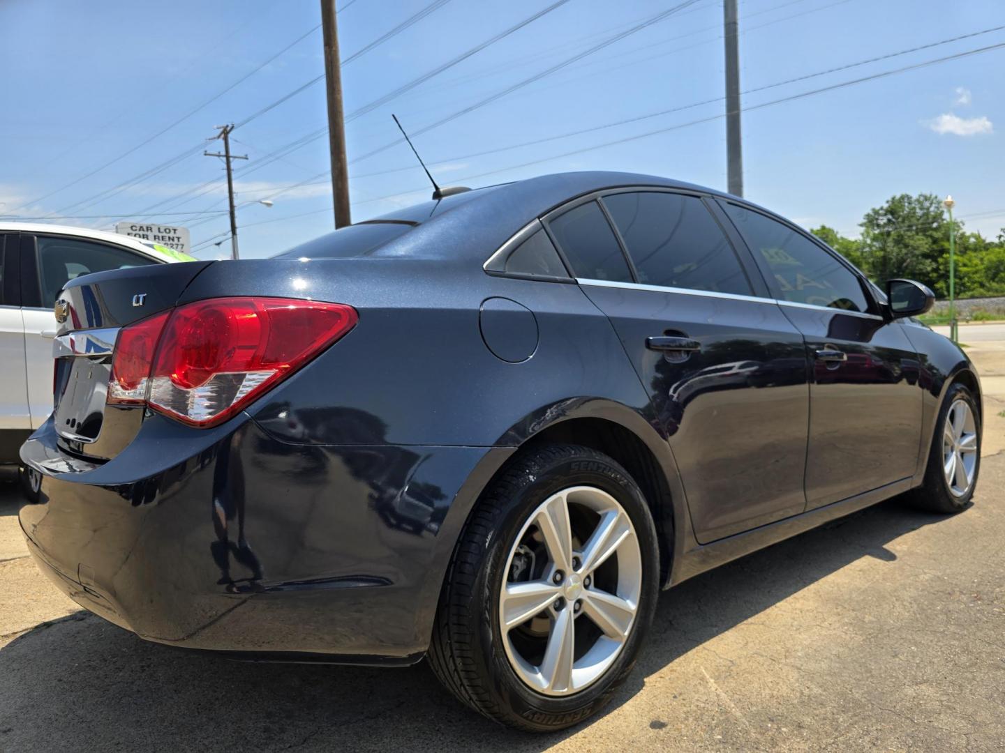 2015 Chevrolet Cruze 2LT (1G1PE5SB8F7) with an 1.4L L4 DOHC 16V TURBO engine, 6-Speed Automatic transmission, located at 2660 S.Garland Avenue, Garland, TX, 75041, (469) 298-3118, 32.885387, -96.656776 - Photo#3