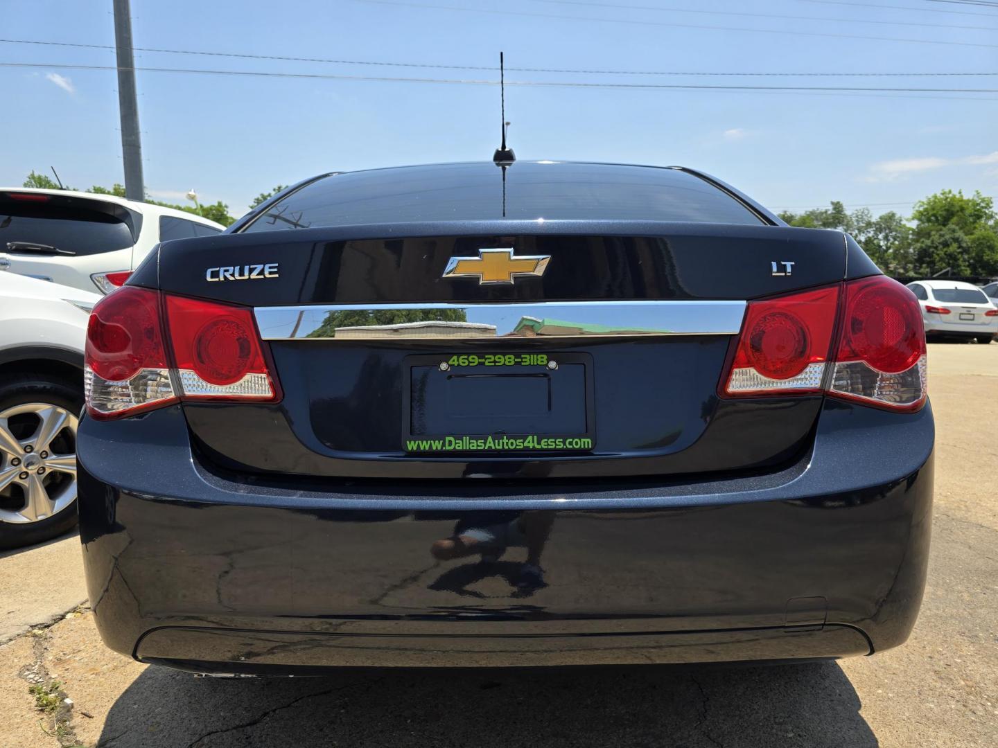 2015 Chevrolet Cruze 2LT (1G1PE5SB8F7) with an 1.4L L4 DOHC 16V TURBO engine, 6-Speed Automatic transmission, located at 2660 S.Garland Avenue, Garland, TX, 75041, (469) 298-3118, 32.885387, -96.656776 - Photo#4