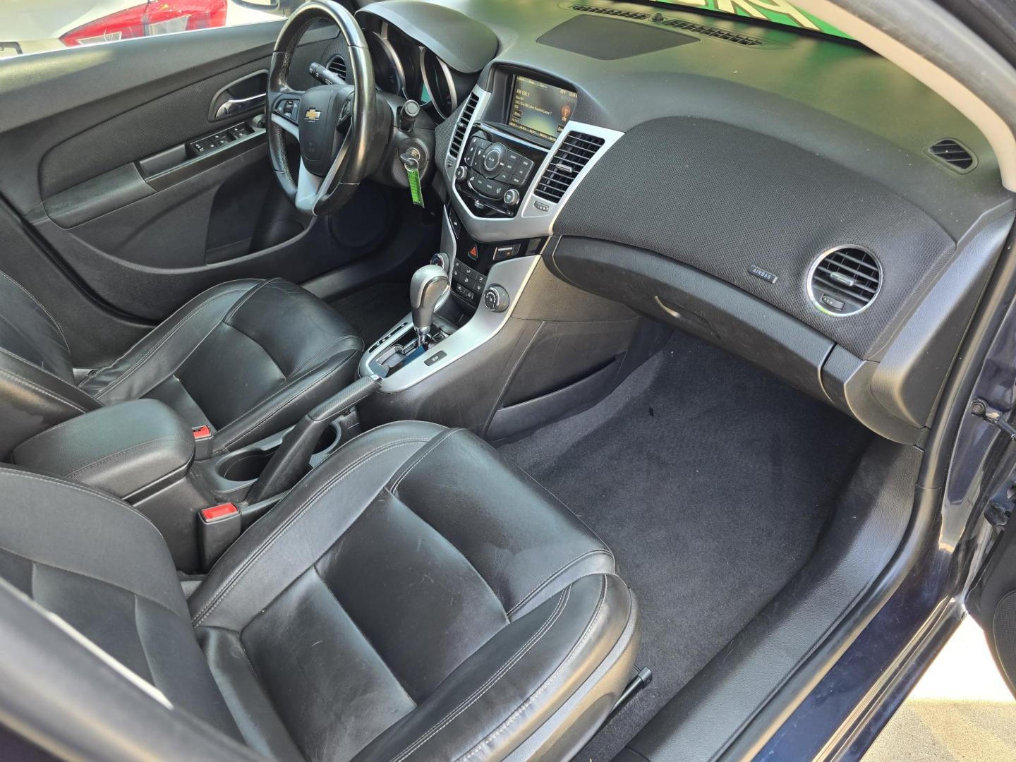 2015 Chevrolet Cruze 2LT (1G1PE5SB8F7) with an 1.4L L4 DOHC 16V TURBO engine, 6-Speed Automatic transmission, located at 2660 S.Garland Avenue, Garland, TX, 75041, (469) 298-3118, 32.885387, -96.656776 - Photo#17