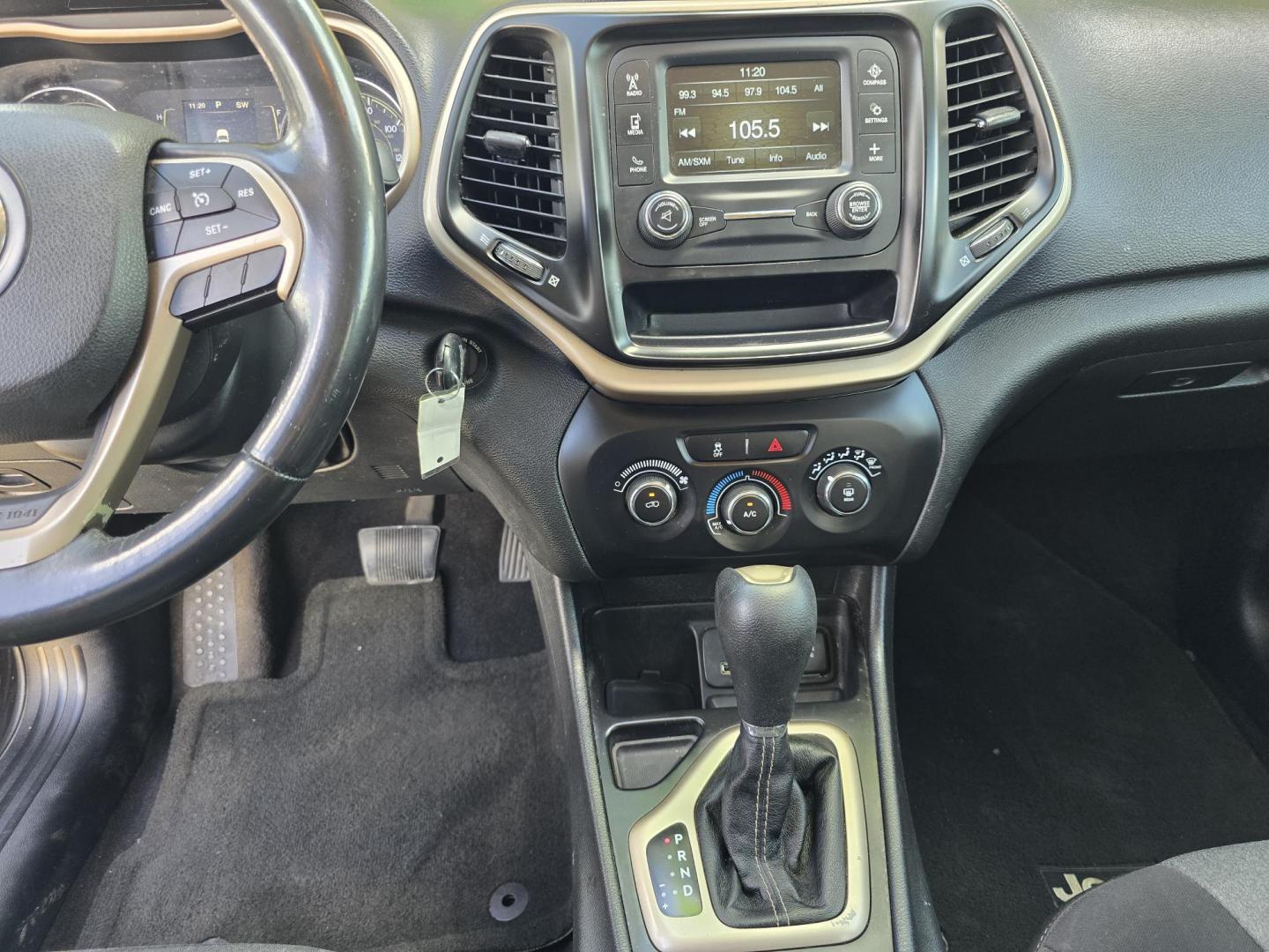 2015 BLUE Jeep Cherokee Sport (1C4PJLABXFW) with an 2.4L L4 DOHC 16V engine, 9-Speed Automatic transmission, located at 2660 S.Garland Avenue, Garland, TX, 75041, (469) 298-3118, 32.885387, -96.656776 - Photo#13