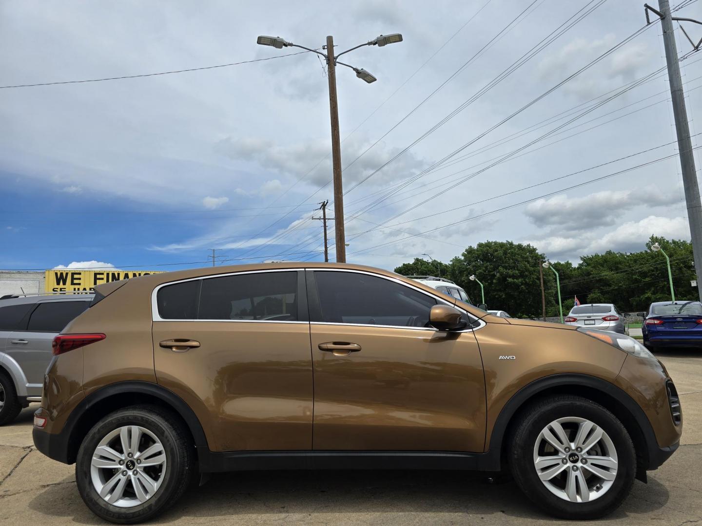 2017 BROWN Kia Sportage LX (KNDPMCAC3H7) with an 2.4L V6 DOHC 24V engine, 6A transmission, located at 2660 S.Garland Avenue, Garland, TX, 75041, (469) 298-3118, 32.885387, -96.656776 - Photo#2