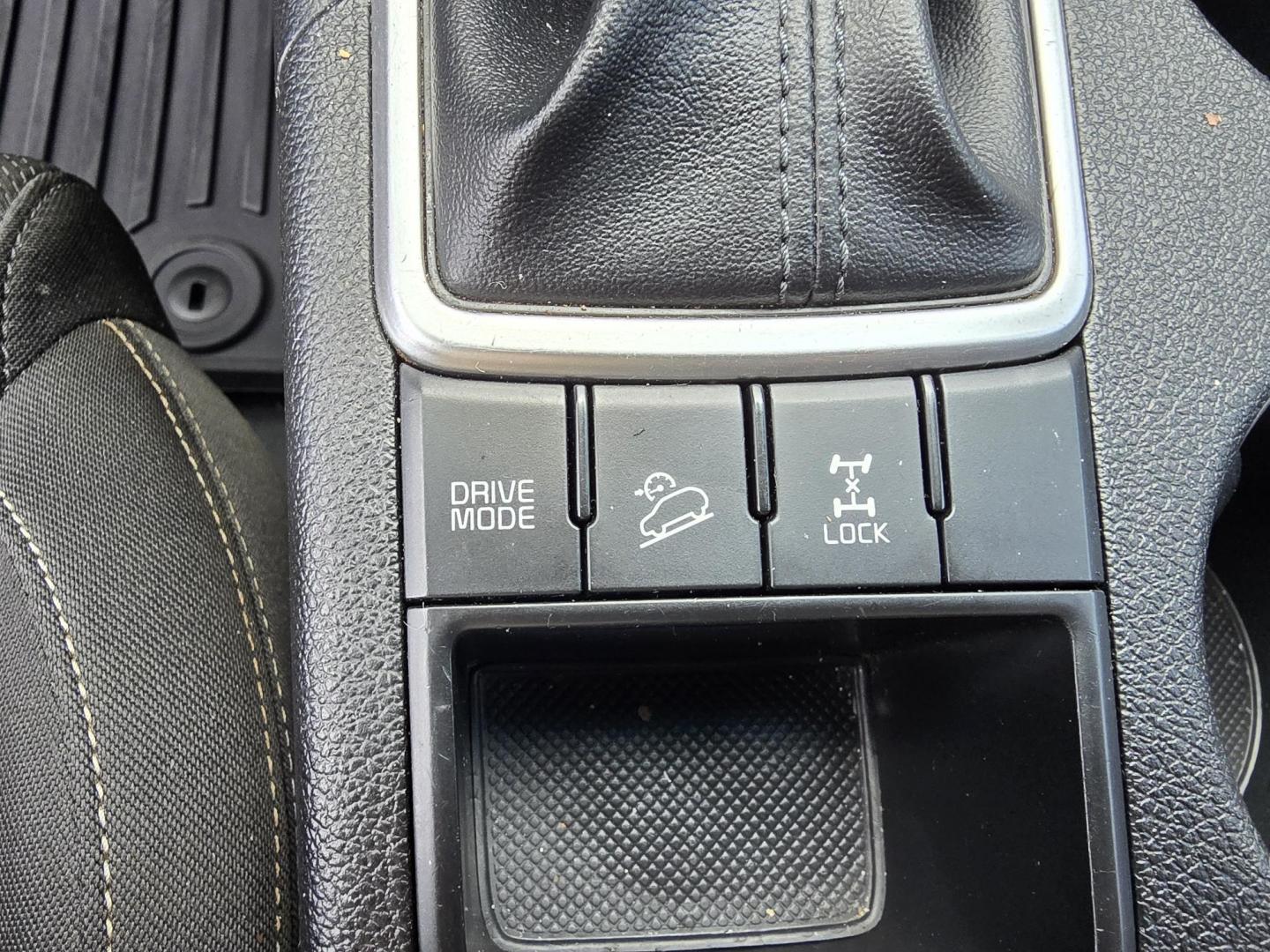 2017 BROWN Kia Sportage LX (KNDPMCAC3H7) with an 2.4L V6 DOHC 24V engine, 6A transmission, located at 2660 S.Garland Avenue, Garland, TX, 75041, (469) 298-3118, 32.885387, -96.656776 - Photo#15