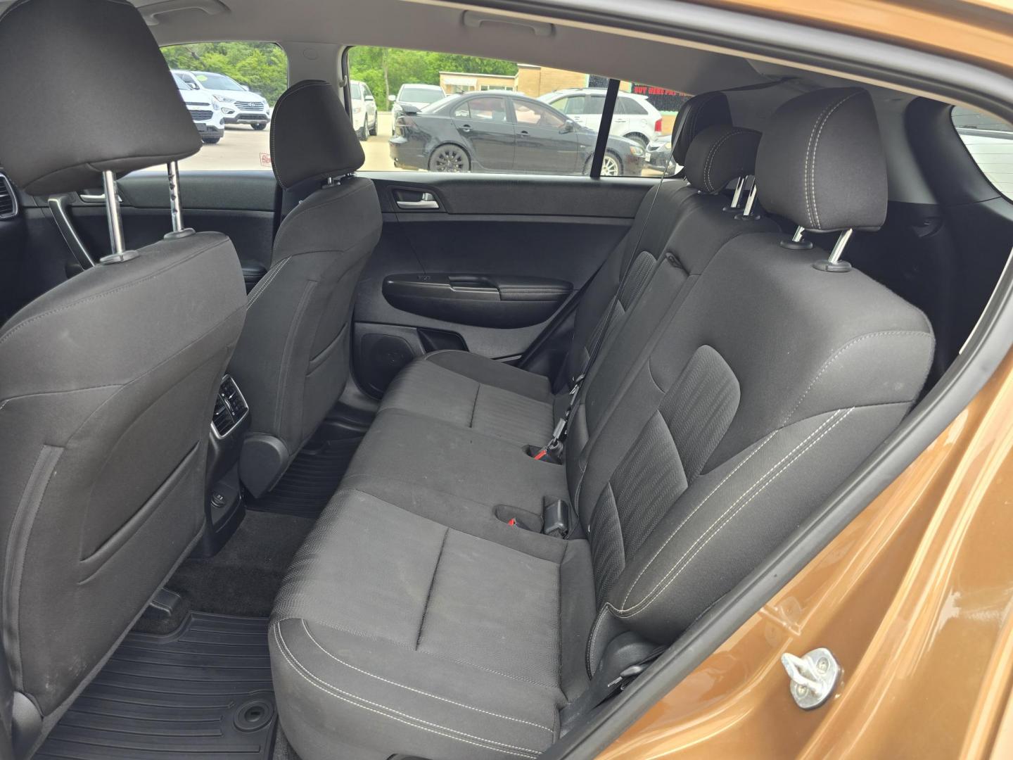2017 BROWN Kia Sportage LX (KNDPMCAC3H7) with an 2.4L V6 DOHC 24V engine, 6A transmission, located at 2660 S.Garland Avenue, Garland, TX, 75041, (469) 298-3118, 32.885387, -96.656776 - Photo#16