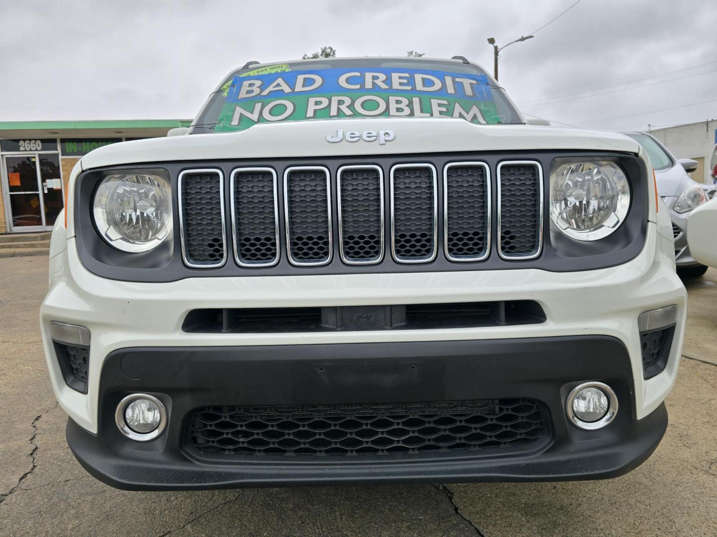 2019 WHITE Jeep Renegade Latitude (ZACNJABB7KP) with an 2.4L L4 DOHC 16V engine, 9A transmission, located at 2660 S.Garland Avenue, Garland, TX, 75041, (469) 298-3118, 32.885387, -96.656776 - Photo#9