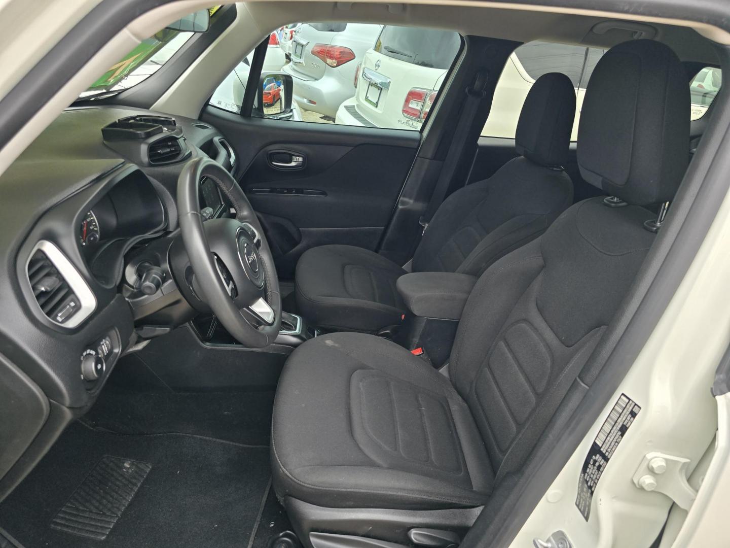 2019 WHITE Jeep Renegade Latitude (ZACNJABB7KP) with an 2.4L L4 DOHC 16V engine, 9A transmission, located at 2660 S.Garland Avenue, Garland, TX, 75041, (469) 298-3118, 32.885387, -96.656776 - Photo#11